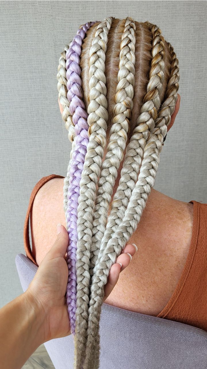 Perfect Feed-in Braids with Platinum Blonde Braiding Hair — detail
