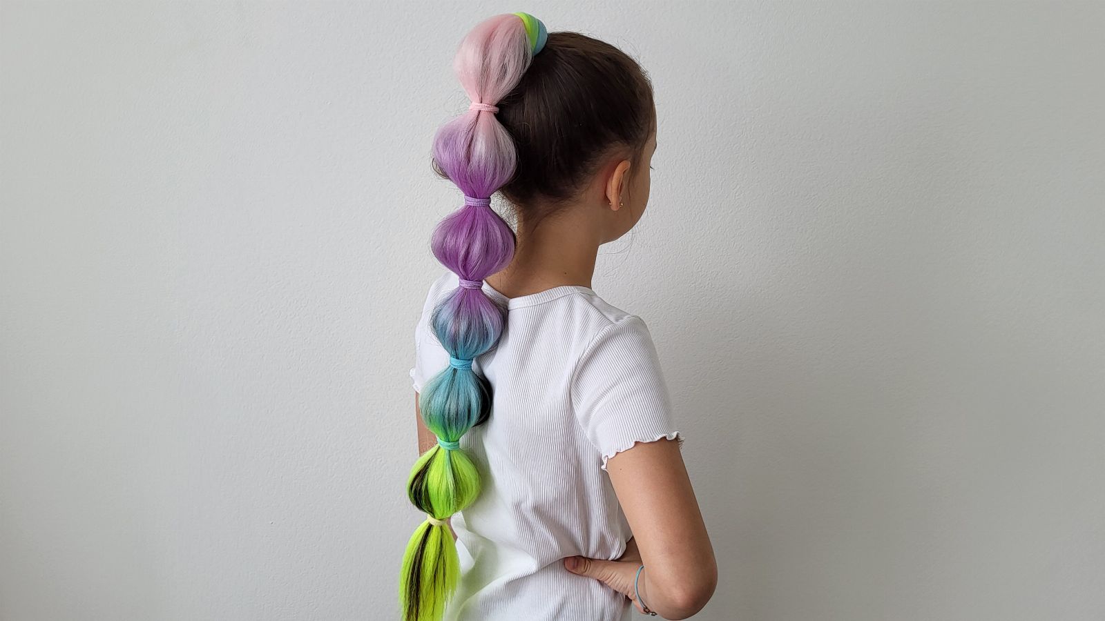 Bubble Braid with Braiding Hair — in use