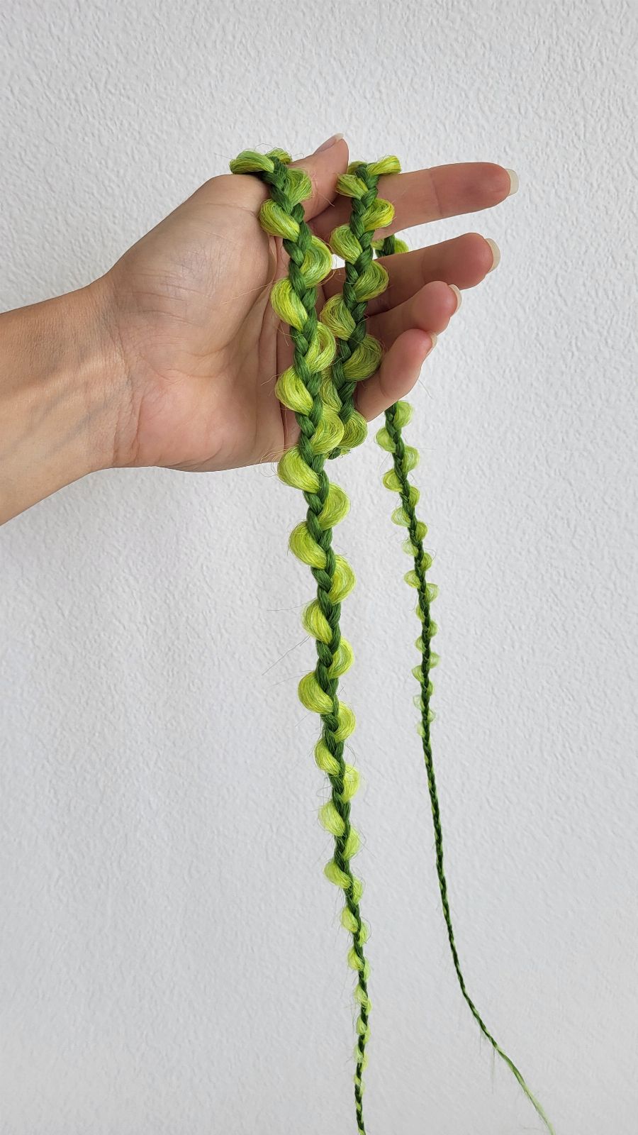 Double-Ended Braid with Leaf Pattern