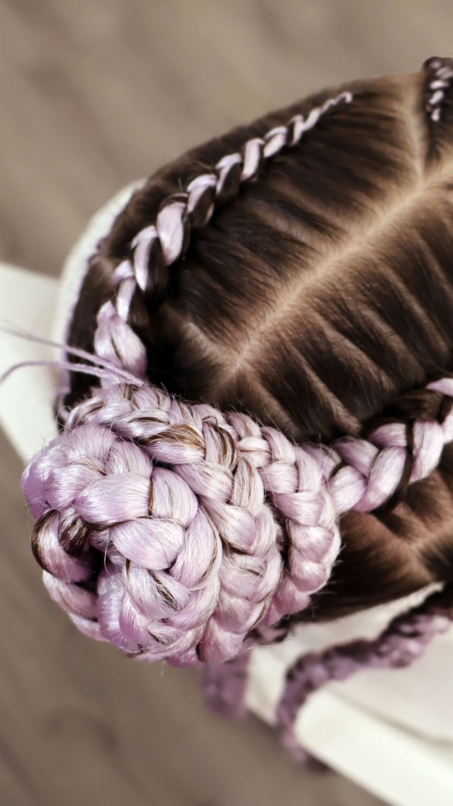 Feed-In Braids and Accent Braids — in use