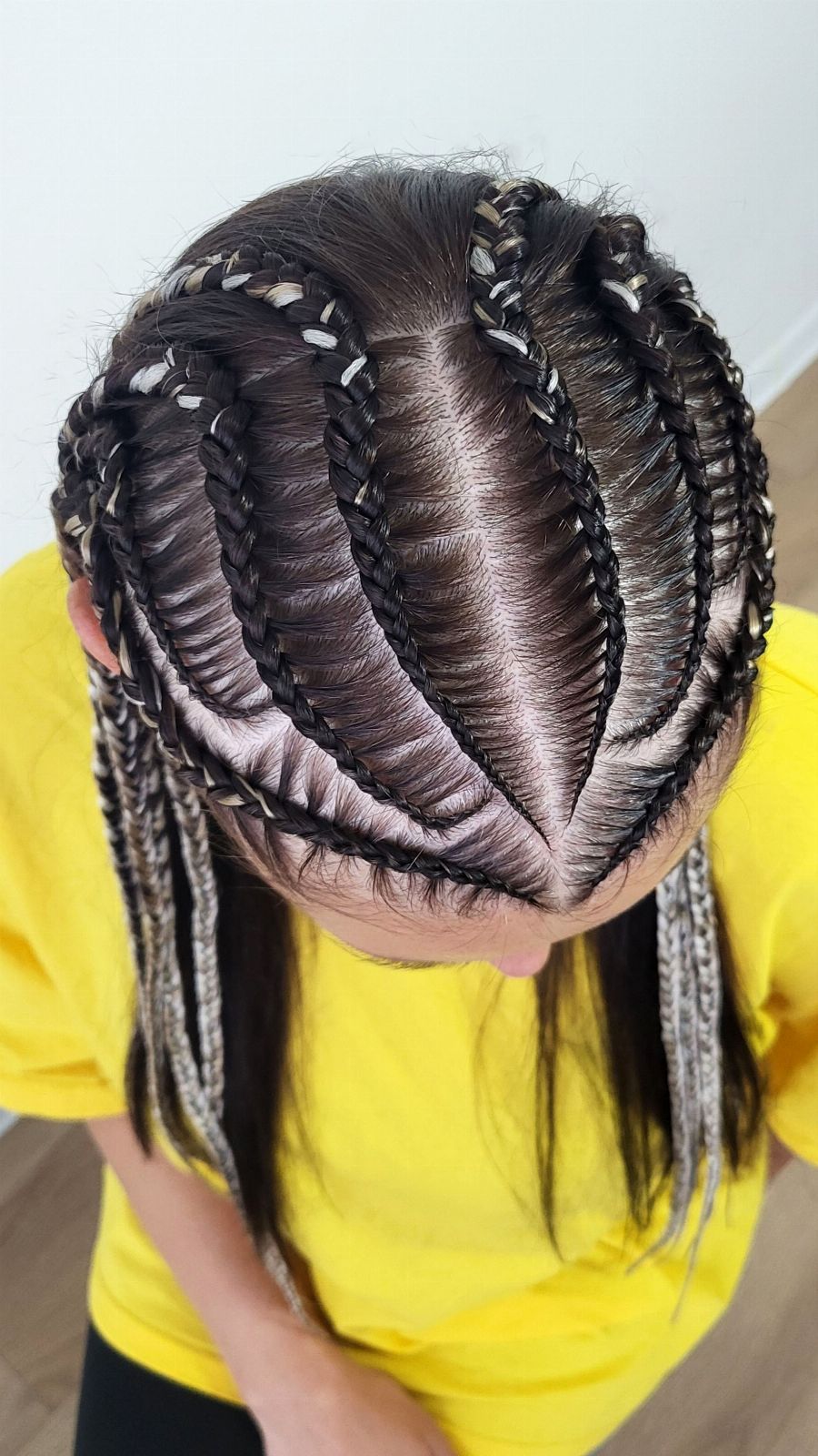 Flower-Shaped Tribal Braids with Synthetic Hair — in use