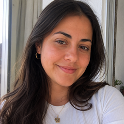 Daniela V.